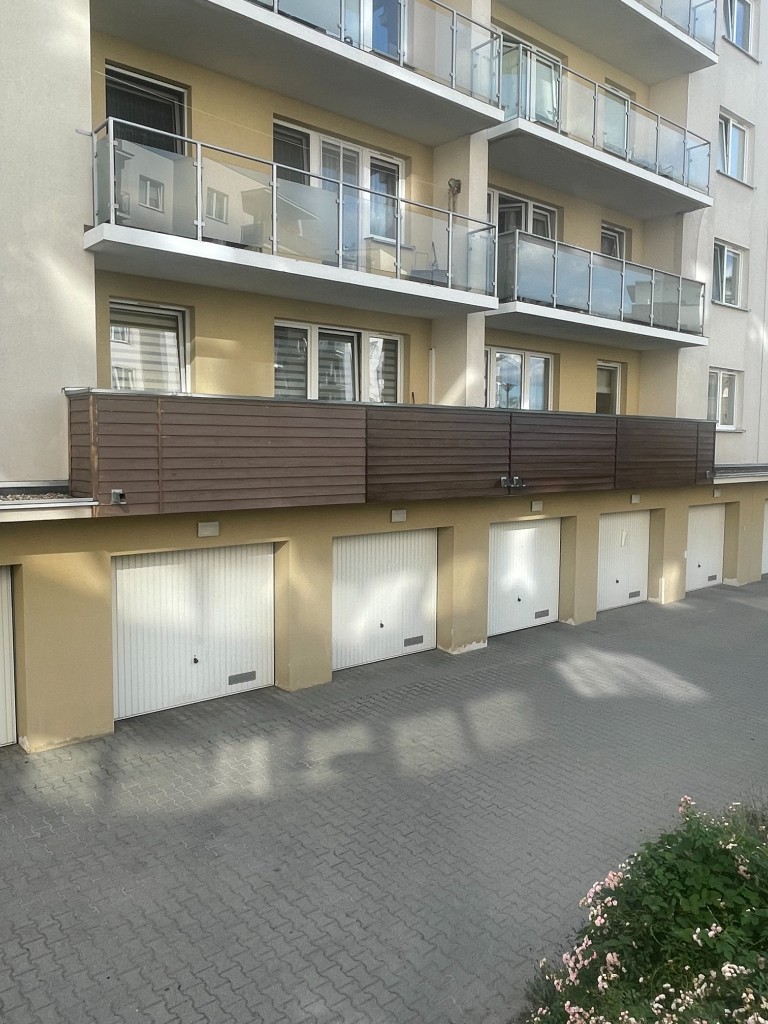 Zmodernizowane balkony i taras budynku mieszkalnego